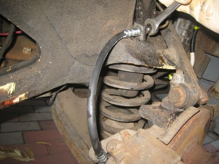 Illustration for article titled Cracked Brake Hoses, Baaaad. New Brake Hoses, Gooooood.